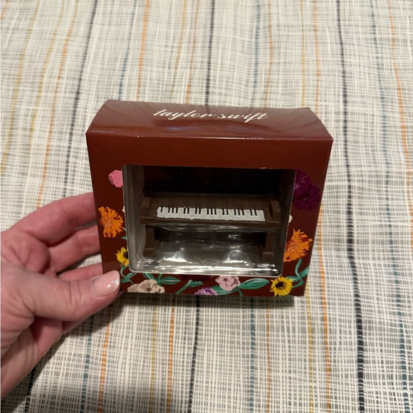 Taylor Swift Eras Floral Brown Miniature Piano Ornament - Picture 1 of 2